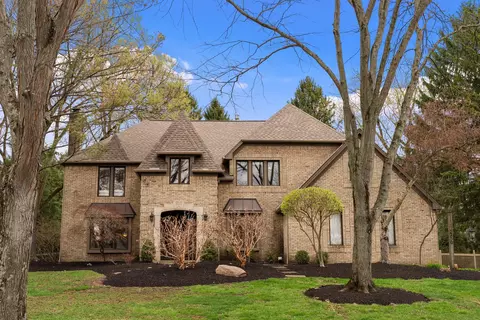 5230 Hampton Ln, Columbus, OH 43220