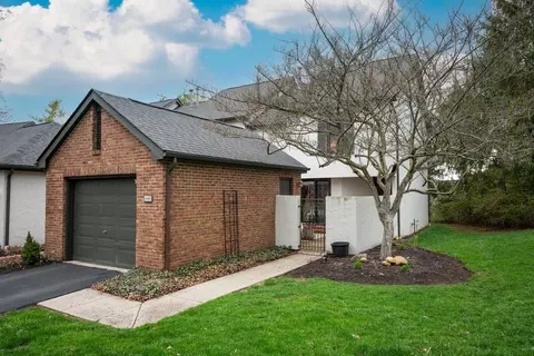 6669 Willow Grove Pl E, Dublin, OH 43017