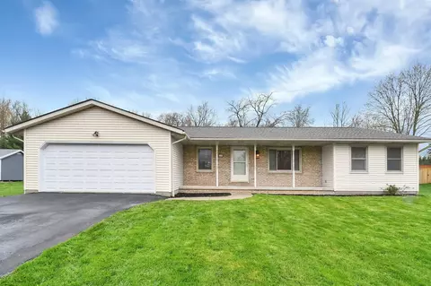 36 Carryback Dr SW, Pataskala, OH 43062