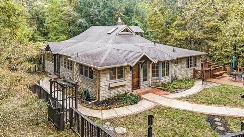 7979 Olentangy River Rd, Columbus, OH 43235