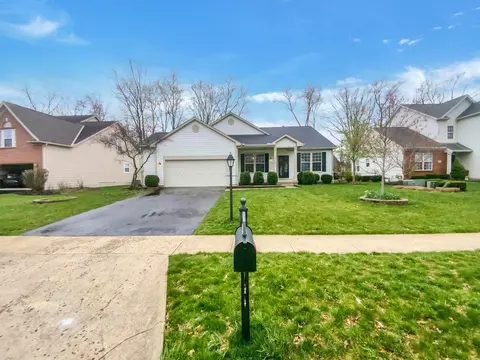 2608 Pleasant Colony Dr, Lewis Center, OH 43035