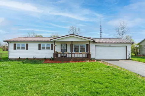 2219 Rowe Ging Rd SW, Washington Court House, OH 43160