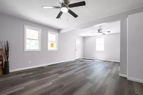 Living - 705 Clinton St, Circleville, OH 43113 photo 1 of 1