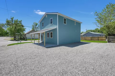 Exterior - 705 Clinton St, Circleville, OH 43113 photo 3 of 6