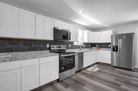 Kitchen - 705 Clinton St, Circleville, OH 43113 photo 1 of 1