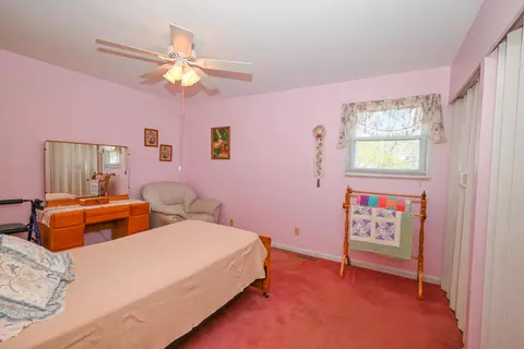 Bedroom - 994 Amherst Dr, Marion, OH 43302 photo 1 of 7