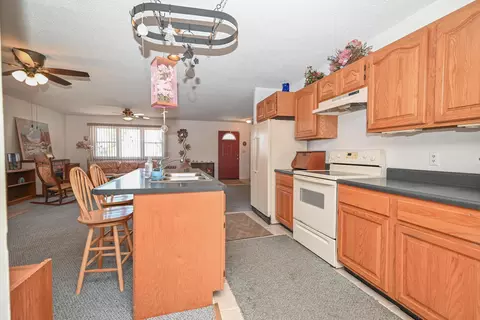 Kitchen - 994 Amherst Dr, Marion, OH 43302 photo 4 of 4