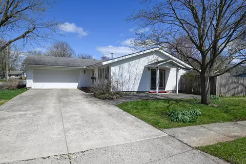 Exterior - 994 Amherst Dr, Marion, OH 43302 photo 4 of 12