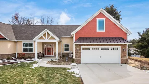 1260 Stonington Pl, Zanesville, OH 43701