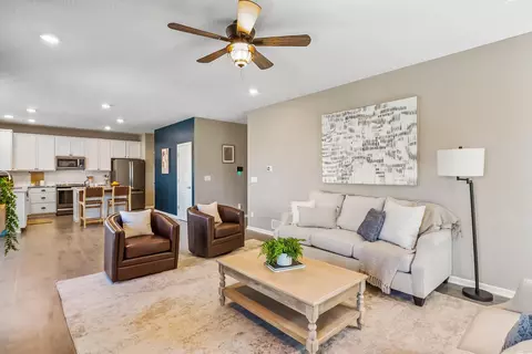 Living - 191 Bevan Way, Delaware, OH 43015 photo 3 of 4