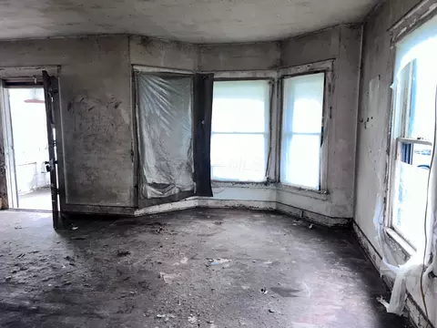 Living - 417 W Euclid Ave, Springfield, OH 45506 photo 3 of 3