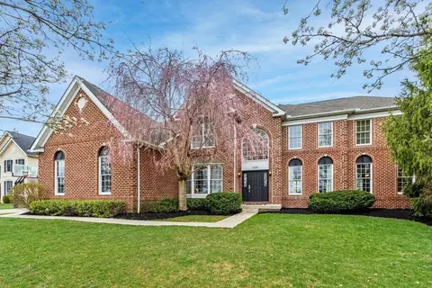 4688 Vista Ridge Dr, Dublin, OH 43017