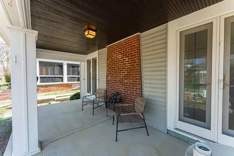 Exterior - 75 E Tulane Rd, Columbus, OH 43202 photo 5 of 13