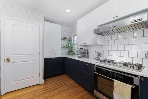 Kitchen - 75 E Tulane Rd, Columbus, OH 43202 photo 3 of 7