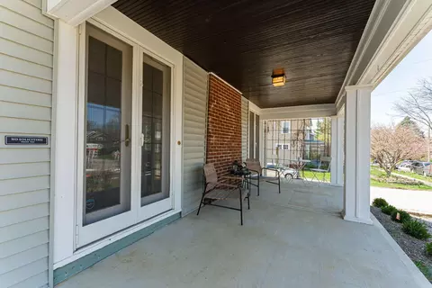 Exterior - 75 E Tulane Rd, Columbus, OH 43202 photo 4 of 13