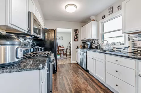 Kitchen - 6085 Selma Pike, Springfield, OH 45502 photo 3 of 4
