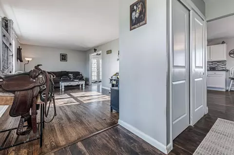 Entry Way - 6085 Selma Pike, Springfield, OH 45502 photo 1 of 2