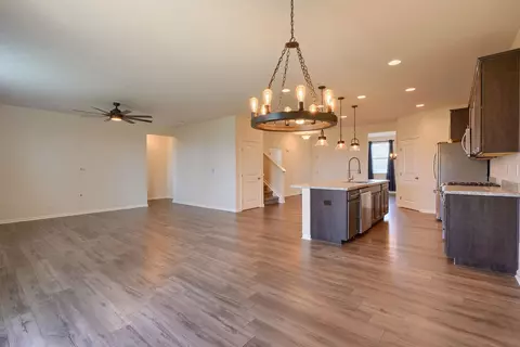 743 Clymer St, Delaware, OH 43015 photo 9