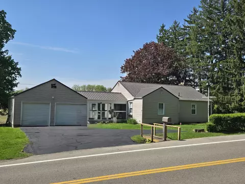 5791 Pleasant Valley Rd NE, Frazeysburg, OH 43822