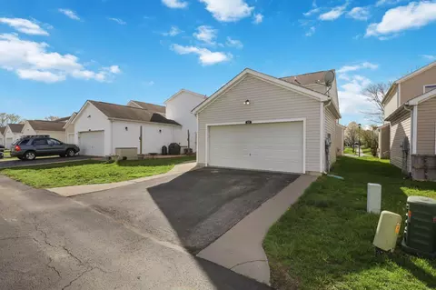 831 Summerville Dr, Delaware, OH 43015