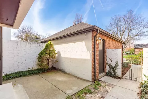 Exterior - 6677 Willow Grove Pl E, Dublin, OH 43017 photo 3 of 5