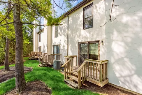 Exterior - 6677 Willow Grove Pl E, Dublin, OH 43017 photo 5 of 5