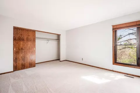 Bedroom - 6677 Willow Grove Pl E, Dublin, OH 43017 photo 1 of 6