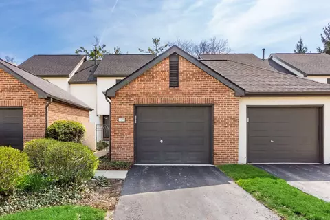 6677 Willow Grove Pl E, Dublin, OH 43017