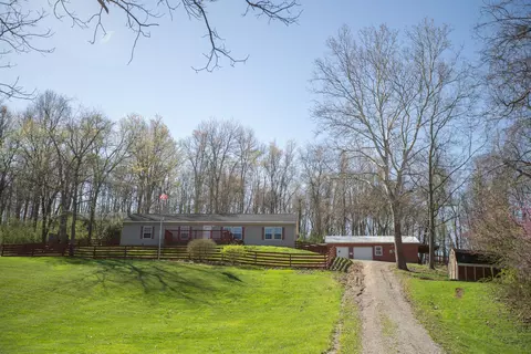 3617 Spring Valley Rd, Albany, OH 45710