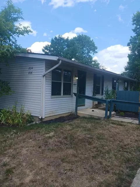 804 Pipers Run Ct, Columbus, OH 43228