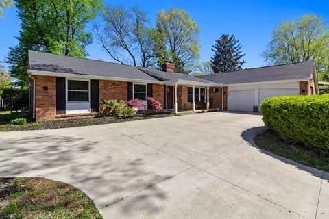 1680 Sussex Ct, Columbus, OH 43220