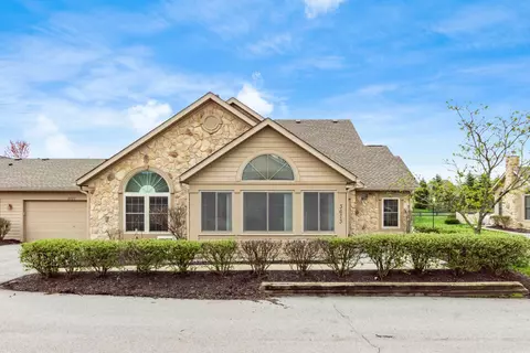 3673 Stoneway Pt, Powell, OH 43065