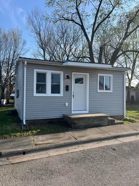 211 2nd Ave, Circleville, OH 43113