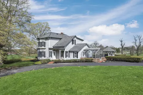 799 Old James Rd, Granville, OH 43023