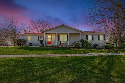 858 Pepperwood Dr, Wooster, OH 44691
