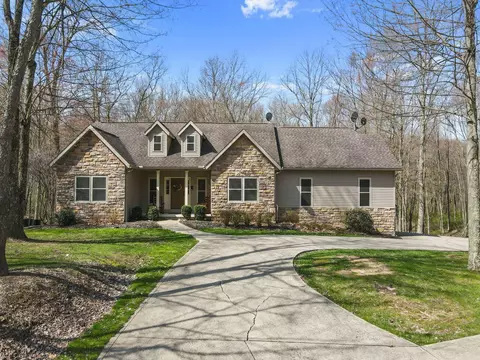 12855 Rain Rock Rd NE, Utica, OH 43080