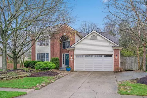 3586 W Bay Cir, Lewis Center, OH 43035