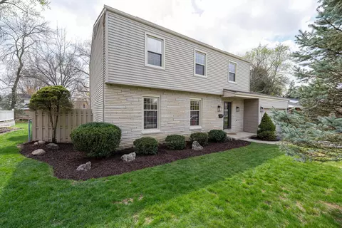 321 Hennessey Ave, Worthington, OH 43085
