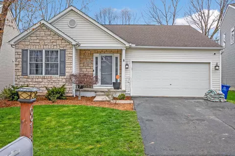 6918 Shady Rock Ln, Blacklick, OH 43004