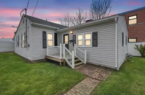 137 E Mill St #REAR, Circleville, OH 43113