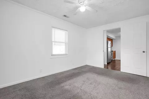 Bedroom - 137 E Mill St #REAR, Circleville, OH 43113 photo 4 of 4