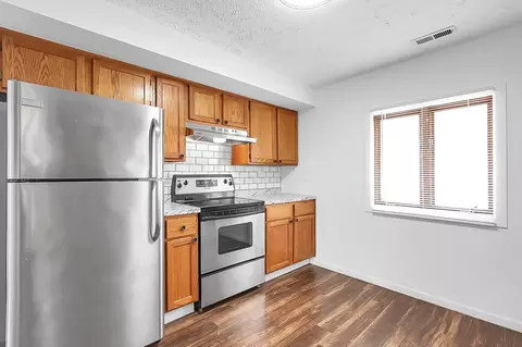 Kitchen - 137 E Mill St #REAR, Circleville, OH 43113 photo 1 of 4