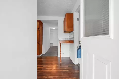 Entry Way - 137 E Mill St #REAR, Circleville, OH 43113 photo 3 of 3
