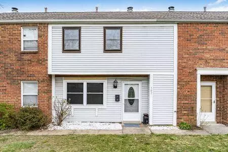 307 Cross Wind Dr, Westerville, OH 43081