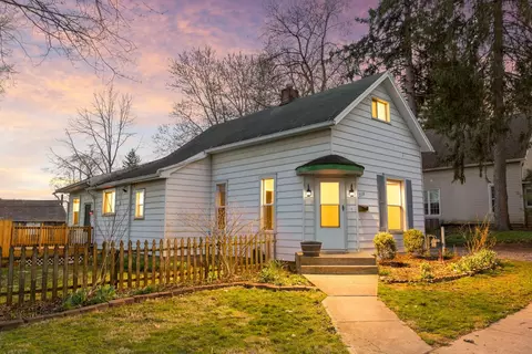 218 E Pleasant St, Mount Vernon, OH 43050