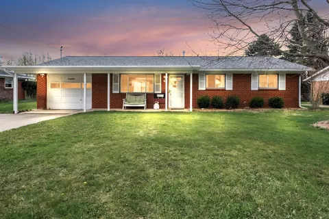 38 Eastmoor Dr, Mount Vernon, OH 43050