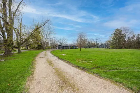 Exterior - 7586 Dublin Rd, Dublin, OH 43017 photo 22 of 27