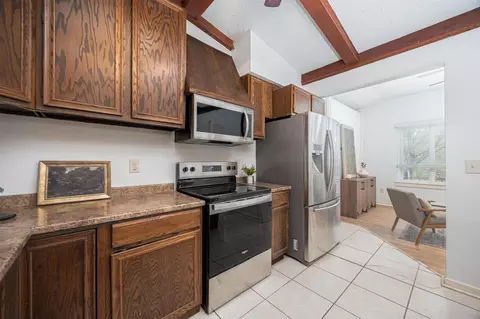 Kitchen - 7586 Dublin Rd, Dublin, OH 43017 photo 5 of 6