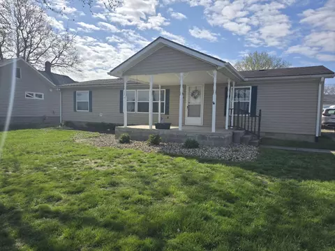 930 Leonard Ave, Zanesville, OH 43701