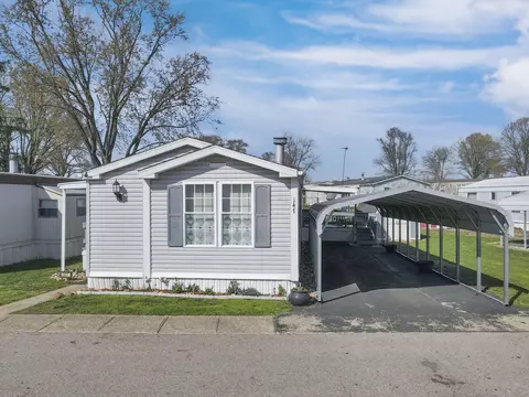2445 Columbus Lancaster Rd NW #147, Lancaster, OH 43130